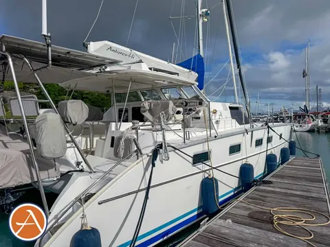 Adventure Antares listing photo showing starboard side dock.