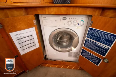 Amazing Grace Antares listing photo showing washer dryer 1.