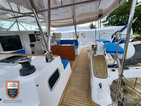 Cloud Nine Antares listing photo showing aft pedestals.
