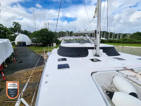 Cloud Nine Antares listing photo showing starboard foredeck aft 2.