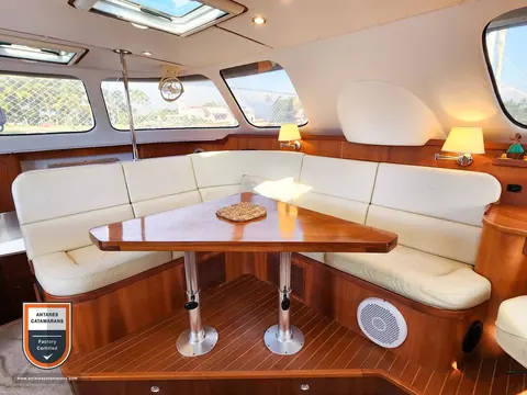 Halo Antares listing photo showing salon table.