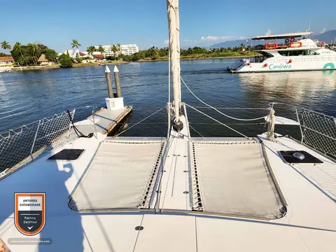 Halo Antares listing photo showing deck fowrad.