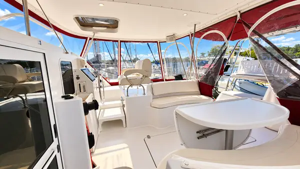 Leap of Faith Antares listing photo showing cockpit aft.