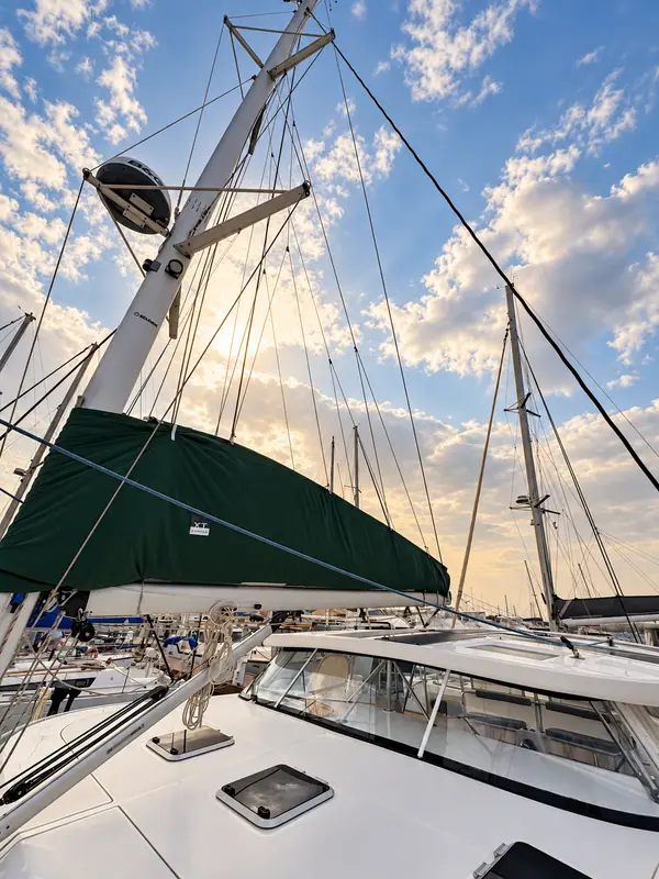 Lucy Antares listing photo showing mast sailbag.