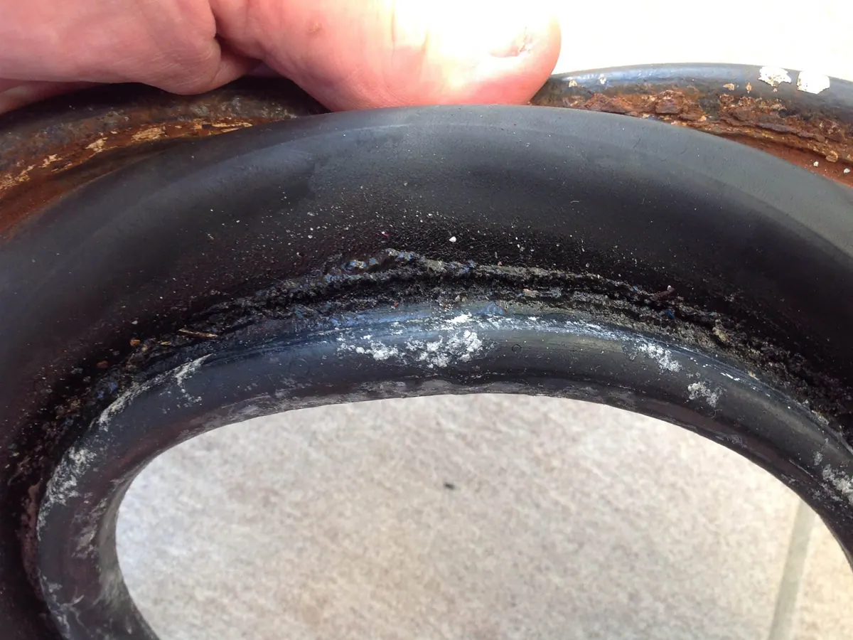 Close-up of a leaking saildrive diaphragm seal