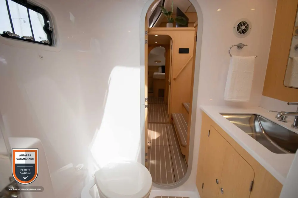 Zephyr Antares listing photo showing master head looking aft.