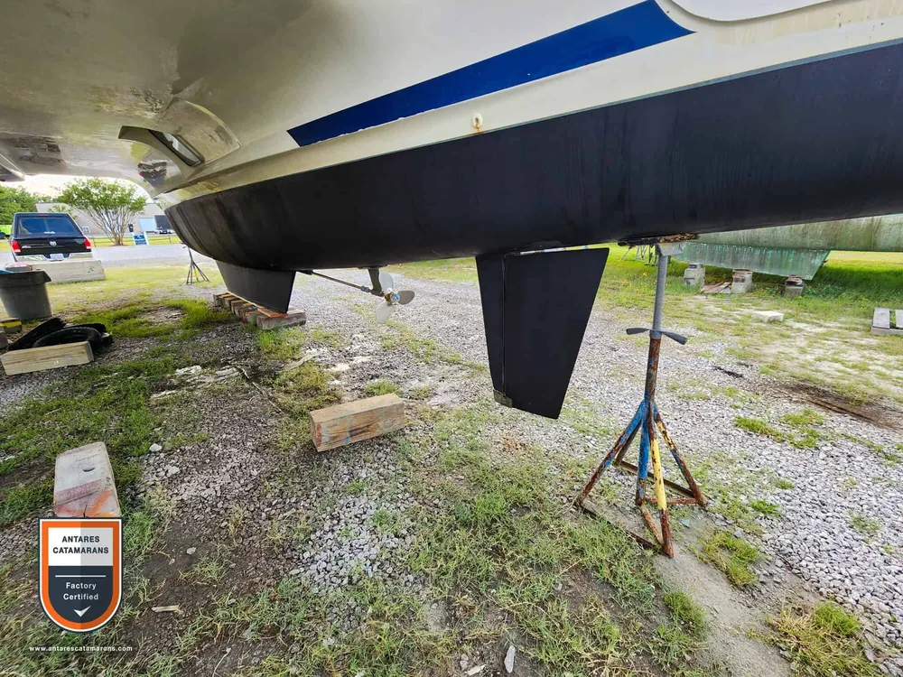 Zephyr Antares listing photo showing sb keel 2.