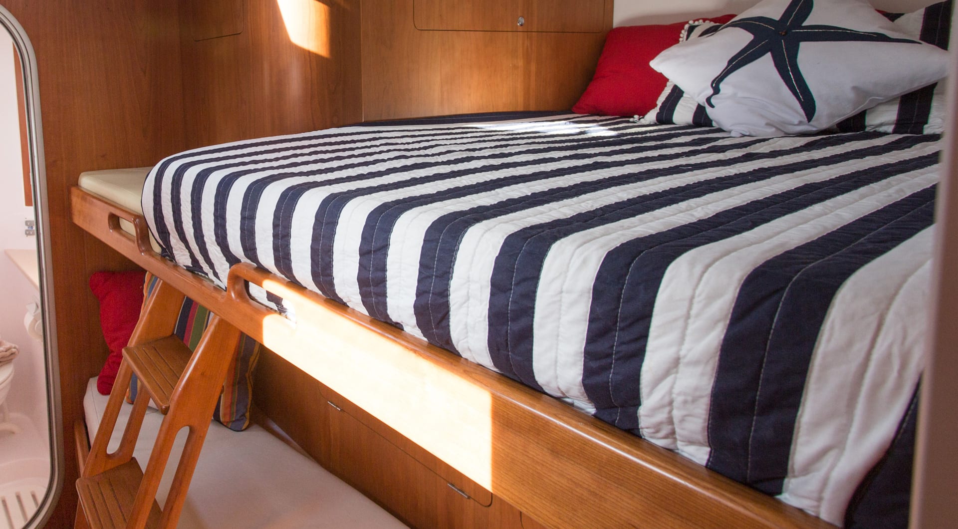 catamaran boat sleeping quarters